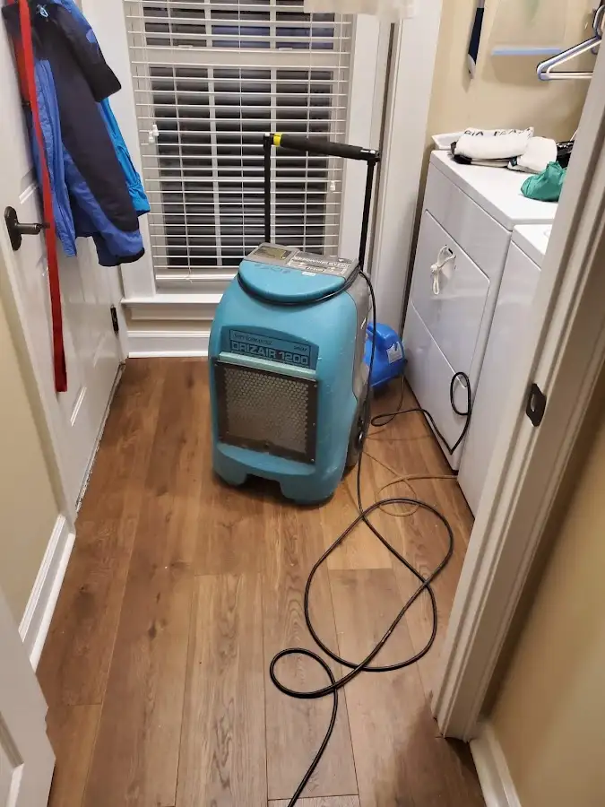 Commercial dehumidifier deployed for Crawl Space Restoration in Snellville
